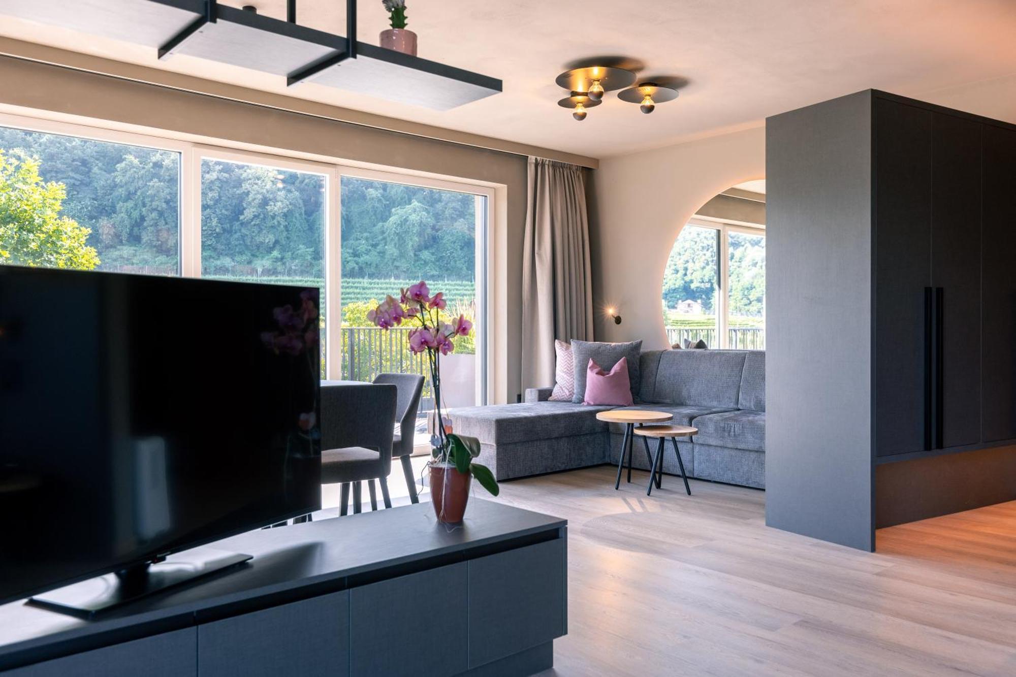 Belia Lofts - Adults Only - Apartments Апп'яно-сулла-Страда-дель-Віно Екстер'єр фото